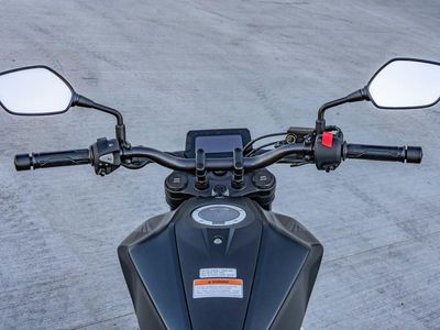 2026 Honda CB300R - Photo 2