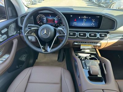 2026 Mercedes-Benz GLE — detail view