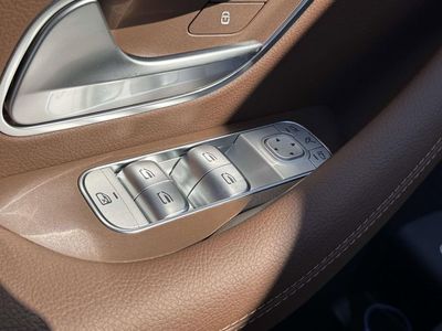 2026 Mercedes-Benz GLE — photo 18 view