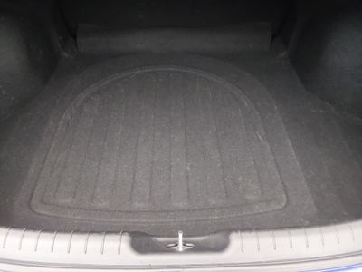 2024 Hyundai Elantra — photo 10 view