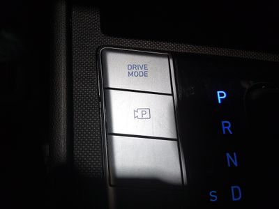 2024 Hyundai Elantra — photo 19 view
