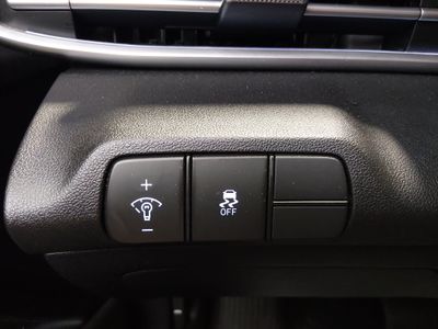 2024 Hyundai Elantra — photo 13 view