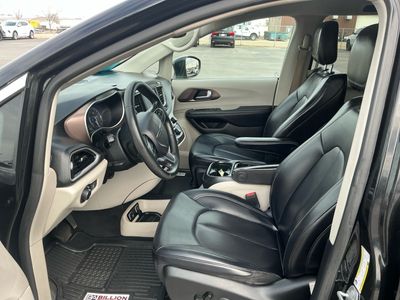 2021 Chrysler Voyager — photo 9 view