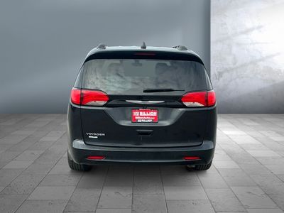 2021 Chrysler Voyager — detail view