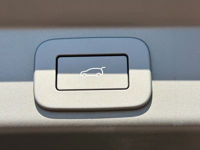 2026 Land Rover Range Rover Sport — photo 14 view