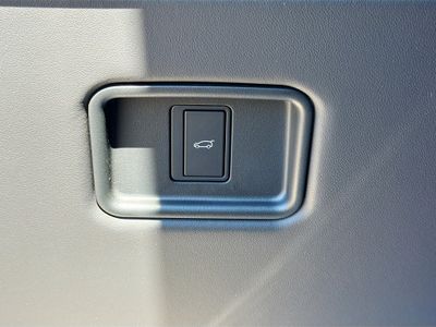 2026 Land Rover Range Rover Sport — photo 36 view
