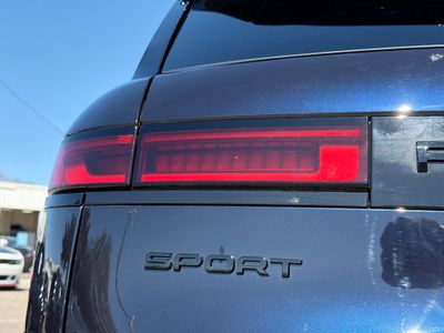 2026 Land Rover Range Rover Sport — photo 10 view