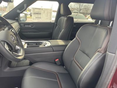 2026 Nissan Armada — photo 9 view