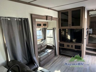 2023 Alliance RV Paradigm — photo 10 view