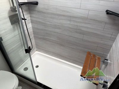 2023 Alliance RV Paradigm — photo 29 view