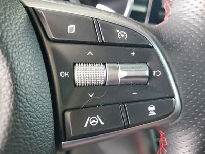 2023 Genesis G70 — photo 24 view
