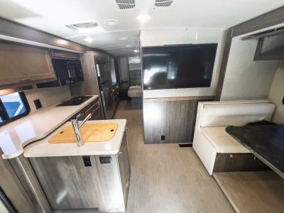 2021 Winnebago ADVENTURER — engine compartment view