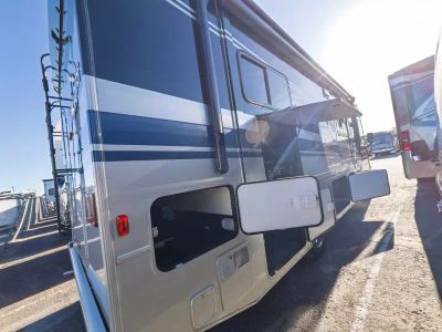 2021 Winnebago ADVENTURER — photo 19 view