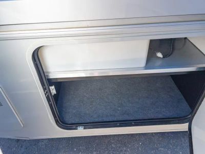 2021 Winnebago ADVENTURER — photo 21 view