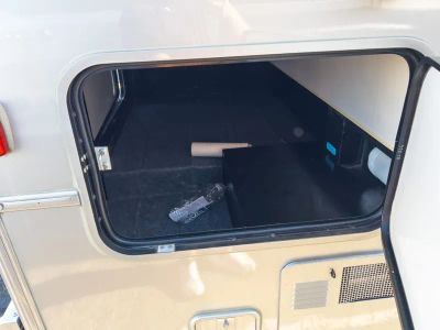 2021 Winnebago ADVENTURER — photo 20 view