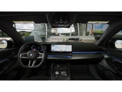 2027 BMW 5 Series — photo 10 view