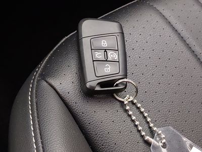 2024 Volkswagen Tiguan — photo 15 view