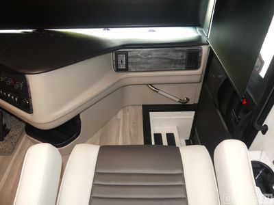 2026 Holiday Rambler Nautica - Photo 10