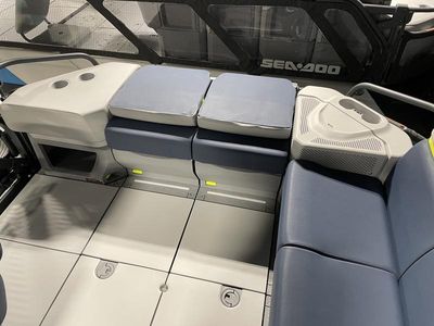 2025 Sea-Doo Switch Cruise Limited 21 - 230 hp Painted — detail view