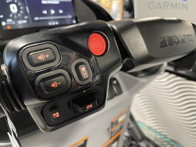 2025 Sea-Doo Switch Cruise Limited 21 - 230 hp Painted — photo 12 view