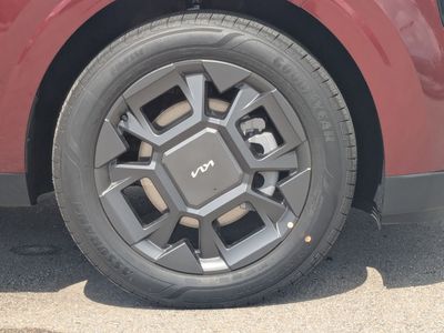 2026 Kia Carnival Hybrid — photo 12 view