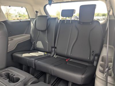 2026 Kia Carnival Hybrid — photo 25 view