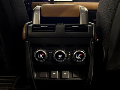 2023 Land Rover Defender - Photo 11