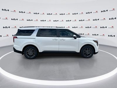 2026 Kia Carnival Hybrid — photo 9 view