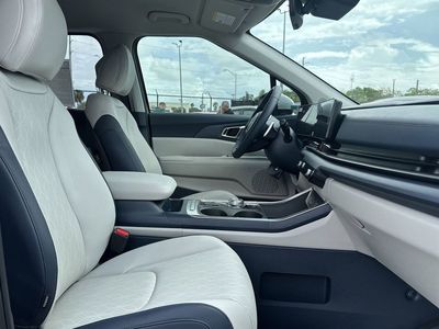 2026 Kia Carnival Hybrid — photo 25 view