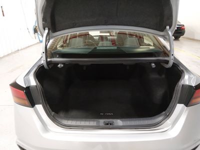 2024 Nissan Altima — photo 11 view
