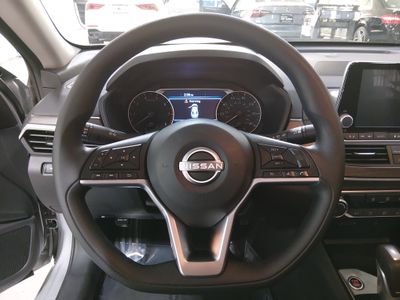 2024 Nissan Altima — photo 12 view