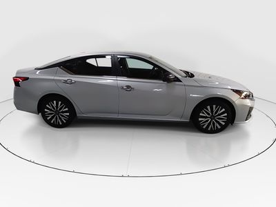 2024 Nissan Altima — photo 8 view