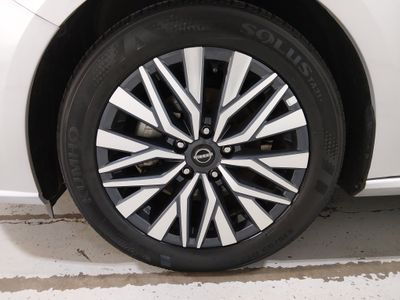 2024 Nissan Altima — photo 10 view
