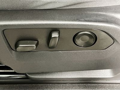 2023 Chevrolet Silverado 1500 — photo 13 view