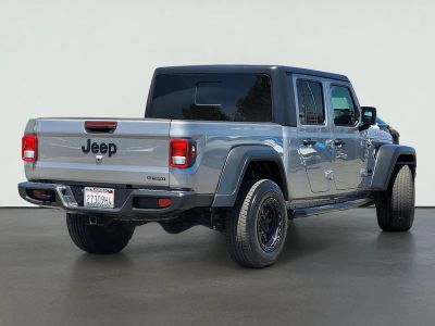 2020 Jeep GLADIATOR — interior view