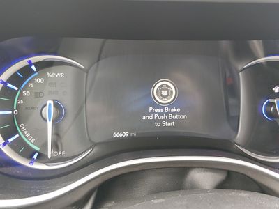 2024 Chrysler Pacifica — photo 14 view