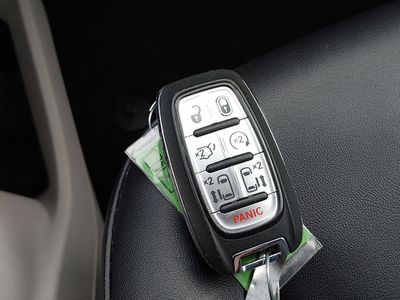 2024 Chrysler Pacifica — photo 15 view