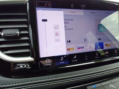 2024 Chrysler Pacifica — photo 19 view