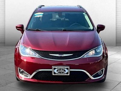 2020 Chrysler Pacifica — side profile view