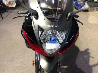 2026 Suzuki GSX-R750 - Photo 14
