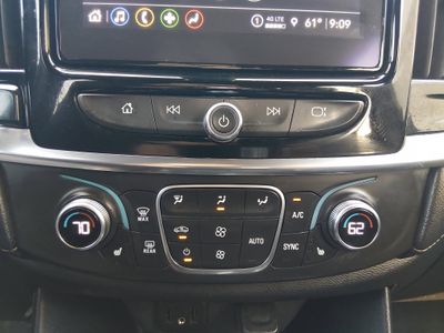 2023 Chevrolet Traverse - Photo 18