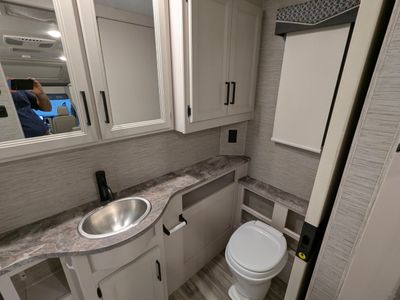 2022 Thor Motor Coach Compass RUV — photo 12 view
