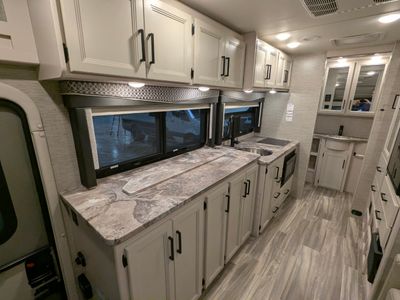 2022 Thor Motor Coach Compass RUV — photo 19 view