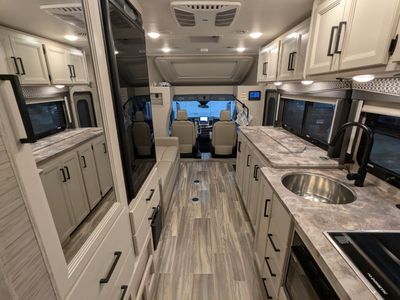 2022 Thor Motor Coach Compass RUV — photo 21 view