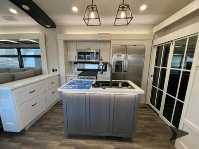 2025 Jayco North Point — photo 11 view