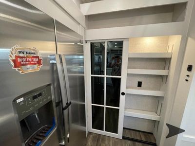 2025 Jayco North Point — photo 15 view