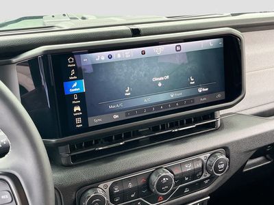 2025 Jeep Wrangler — photo 19 view