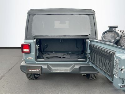 2025 Jeep Wrangler — photo 24 view