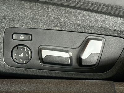 2026 BMW 8 Series — photo 25 view