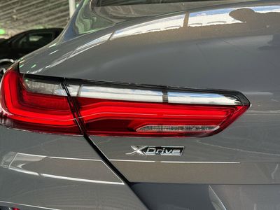 2026 BMW 8 Series — photo 10 view